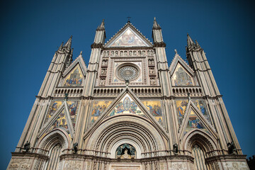 Fototapeta na wymiar Viterbo's cathedral - Italy