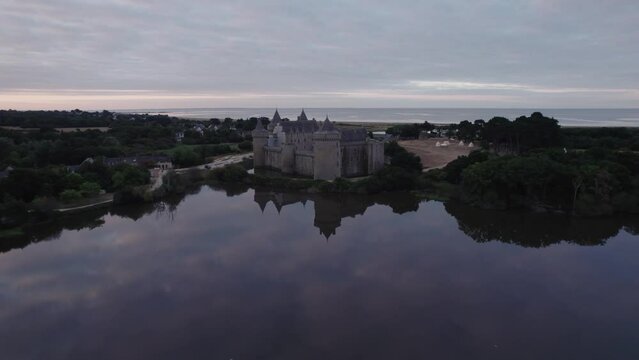 lake and clouds - golf du morbihan