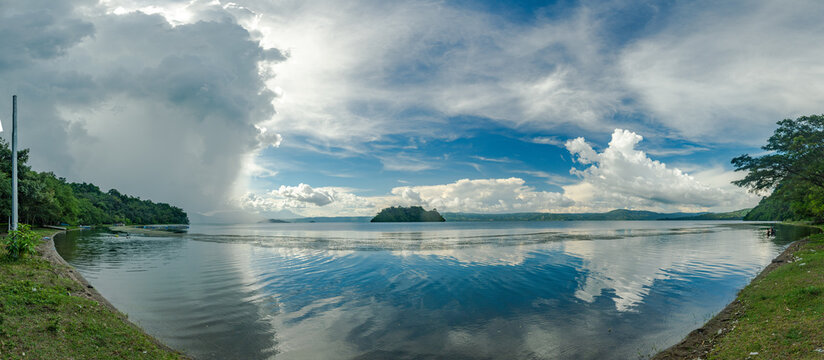 Green pool in the ilopango lake in municipality of san miguel tepezontes, el salvador, central america
