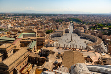 Die Basilika Sankt Peter im Vatikan in Rom, im deutschsprachigen Raum wegen ihrer Größe und...