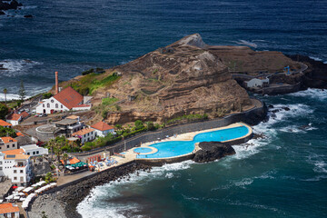 Bathing complex, seawater pools of Piscina do Porto da Cruz, aerial view, Madeira, Portugal, Europe - obrazy, fototapety, plakaty