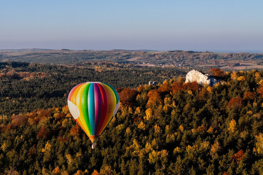 Fototapeta balon jesień las skały jura krakowsko-częstochowska góra zborów