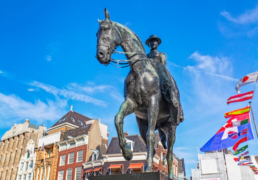 Statue of Wilhelmina on a horse in Rokin square