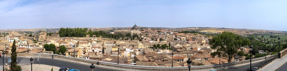 Fototapeta na wymiar A panoramic view of northern Toledo
