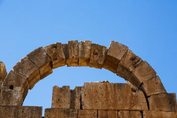 ancient Roman arch