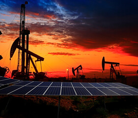 Oil pump with solar panels