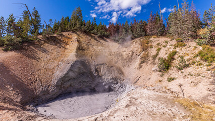 マッドボルケーノ　イエローストーン国立公園