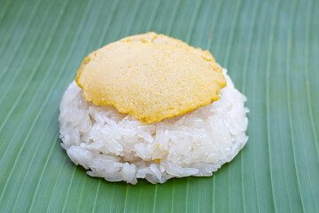 Thai dessert, Sweet sticky rice with egg custard
