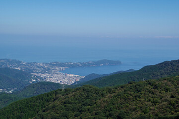 Fototapeta na wymiar 十国峠の展望台から見る真鶴半島