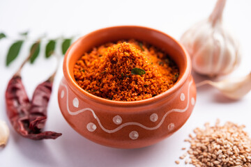 Sesame garlic chilli dry chutney powder,  Til Lahsun chutney, Indian side dish or relish