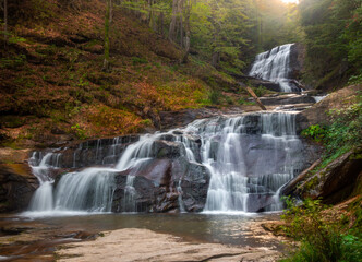 Fototapeta premium waterfall in autumn