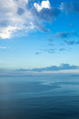cielo y mar