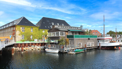 Fototapeta na wymiar Denmark, / Copenhagen : Houseboats in Gammelholm district