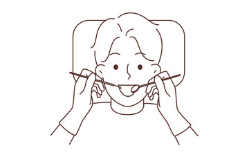 Child get dental treatment 