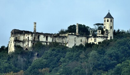 Fototapeta na wymiar Hohenegg castle in Austria.