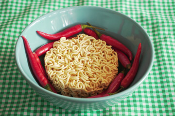 Instant noodles and red chili pepper, Japanese ramen, pasta cooking food and beverage