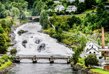 Fototapeta na wymiar Stunning scenery in Norwegian fjords at Hellesylt and Geiranger