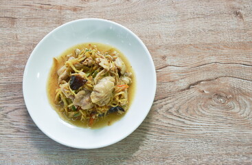 stir fried chicken with slice ginger and black ear mushroom on plate 