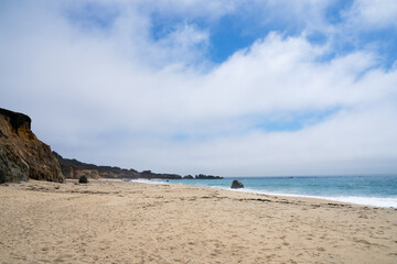 Sandy beach and small cliffs