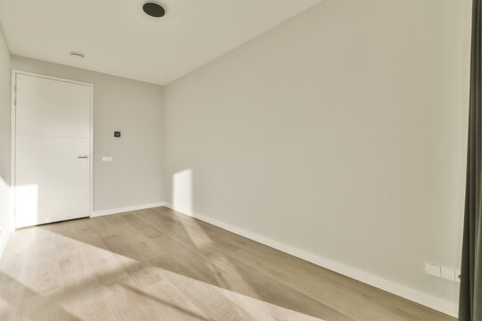 Unfurnished empty room