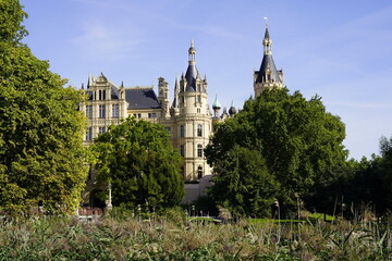Fototapeta na wymiar Panorama vom Schloss am Schweriner Innensee, Schwerin, Mecklenburg-Vorpommern, Deutschland