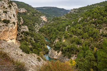 Fototapeta na wymiar Devil's Window. Natural viewpoint on the bank of the river Jucar. Villalba de la Sierra, Cuenca, Spain
