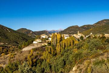 Fototapeta na wymiar Binies is a beautiful village that is at the entrance of the Valley of Anso in Spain