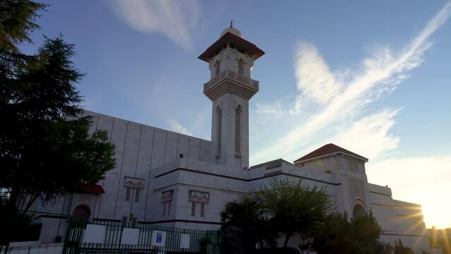 Minarete de la Mezquita del Centro Cultural Isl&aacute;mico de la M30 de Madrid, Espa&ntilde;a, septiembre de 2022.