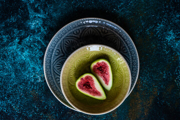Ripe fig slices on the plates
