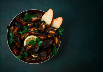 Fresh, Boiled mussels, Black Sea, with parsley and lemon, no people, top view