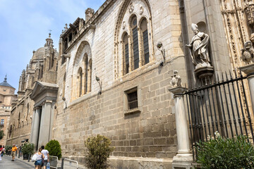 Fototapeta na wymiar The southern facade of the Primatial Cathedral of Saint Mary of Toledo (Spanish: Catedral Primada Santa María de Toledo)