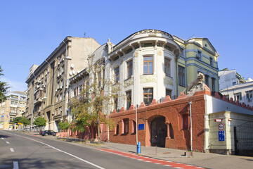 Fototapeta na wymiar Historical building (Makovsky hospital) in Old Town of Kyiv, Ukraine 