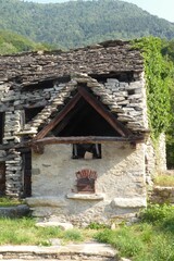 Fototapeta na wymiar Forno del paese di Olino, Valle Anzasca
