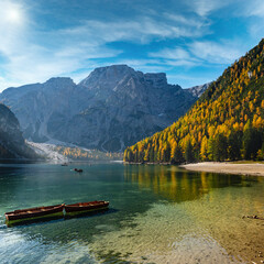 Autumn peaceful alpine lake Braies or Pragser Wildsee. Fanes-Sennes-Prags national park, South Tyrol, Dolomites Alps, Italy, Europe.