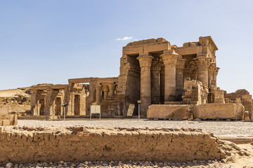 Obraz premium The temple complex at Kom Ombo.
