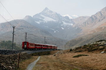 Fototapeta na wymiar Berglandschaft in den Alpen