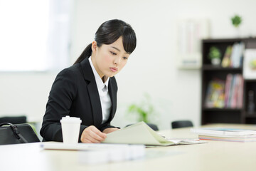 フレッシャーズ　女性