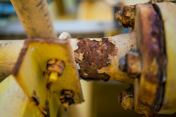 Close-up of corroded steel pipe, corrosion of steel, general corrosion, offshore petroleum pipelines. - obrazy, fototapety, plakaty