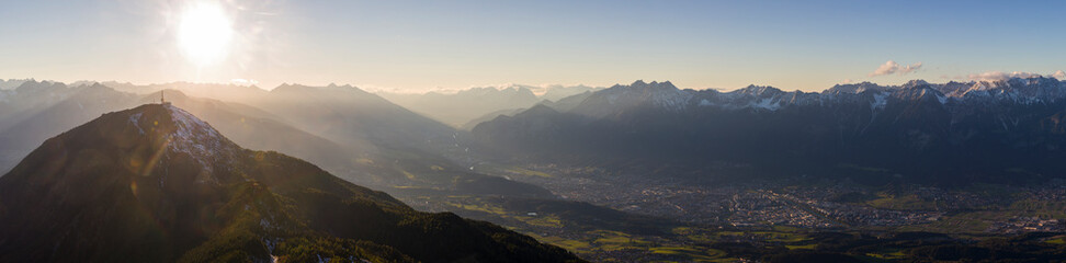 Obraz na płótnie Canvas Sonnenuntergang Innsbruck Patscherkofel