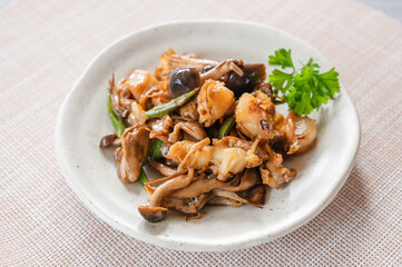 きのこと帆立の醤油炒め
