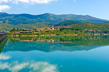Fototapeta premium Embalse de Riaño, Riaño, Picos de Europa, Spain