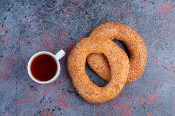 Sesame bagels with a cup of tea