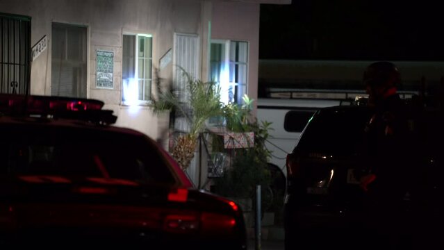 lapd police car responding to break in 