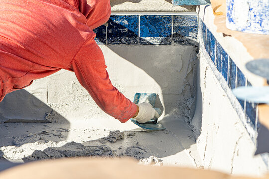 Gunite Swimming Pools 
