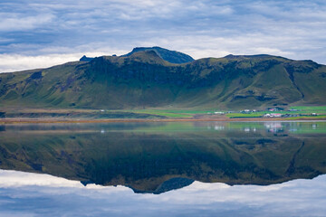 Fototapeta na wymiar Landscape near Dyrhólaey (Iceland)