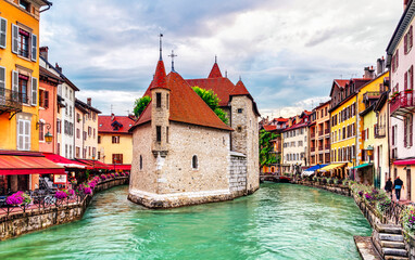 France - Annecy old town cityscape - European medieval villages - obrazy, fototapety, plakaty