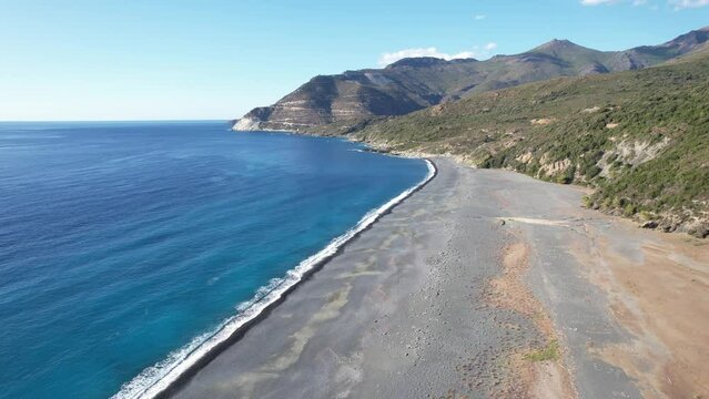 fin de journ&eacute;e sur la plage noire de Nonza - Cap Corse Haute-Corse