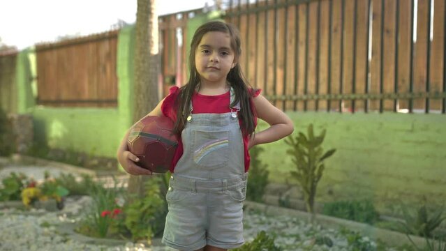 NI&Ntilde;AS Y F&Uacute;TBOL