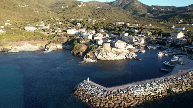 vue du port de p&ecirc;cheurs de centuri dans le Cap Corse en fin de journ&eacute;e - Haute-Corse