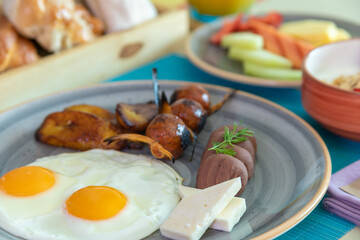 typical salvadorean food and drinks, room service breakfast